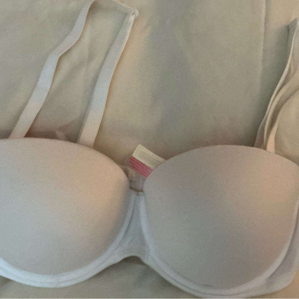 Victoria's Secret White Bra 36 D